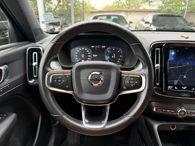 Volvo XC40 D4 AWD - автомобили, коли, обяви за нови и употребявани 10