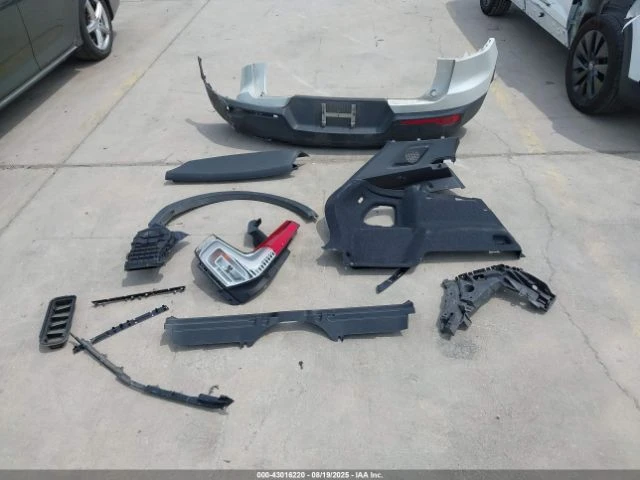 Volvo XC40 T5* R-DESIGN* АВТО КРЕДИТ - автомобили, коли, обяви за нови и употребявани 11