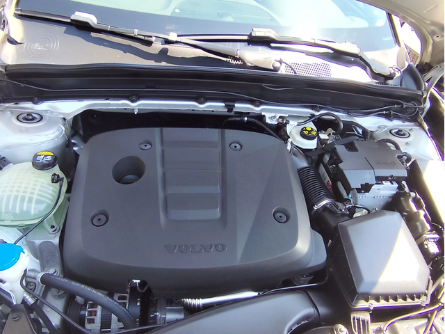 Volvo XC40 2.0D* FULL-LED* NAVI* EURO 6D* - автомобили, коли, обяви за нови и употребявани 15