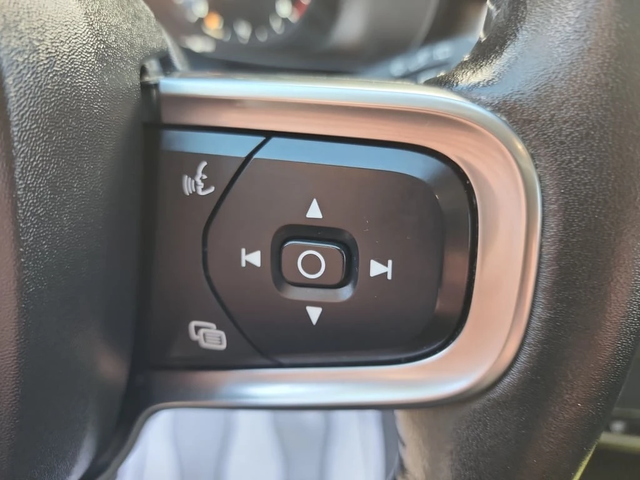 Volvo XC40 * T4 AWD Momentum * CARFAX * ЦЕНА ДО БГ - автомобили, коли, обяви за нови и употребявани 14