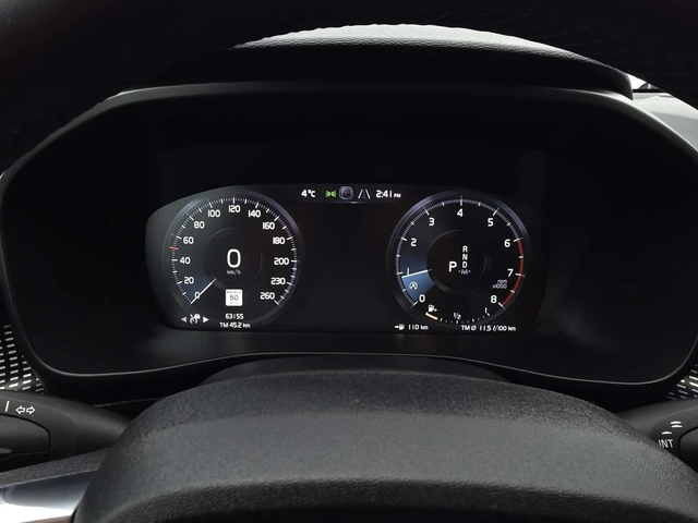 Volvo XC40 * R Design * CARFAX * ЦЕНА ДО БГ - автомобили, коли, обяви за нови и употребявани 10