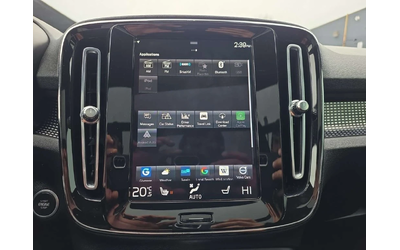 Volvo XC40 * R Design * CARFAX * ЦЕНА ДО БГ - автомобили, коли, обяви за нови и употребявани 12