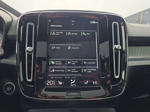 Volvo XC40 * R Design * CARFAX * ЦЕНА ДО БГ - автомобили, коли, обяви за нови и употребявани 13