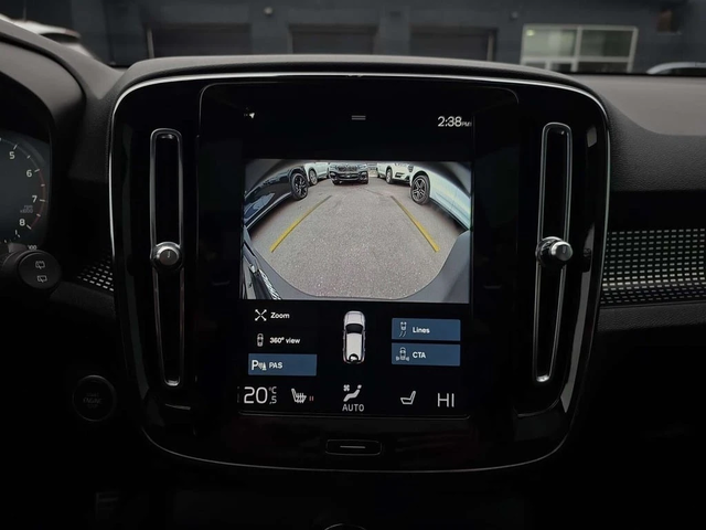 Volvo XC40 * R Design * CARFAX * ЦЕНА ДО БГ - автомобили, коли, обяви за нови и употребявани 14