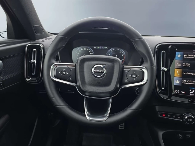 Volvo XC40 * R Design * CARFAX * ЦЕНА ДО БГ - автомобили, коли, обяви за нови и употребявани 9