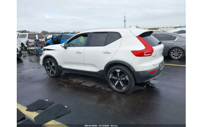 volvo-xc40 - 2