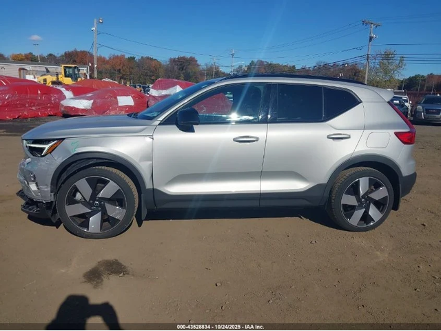 Volvo XC40 RECHARGE PURE ELECTRIC TWIN ULTIMATE - автомобили, коли, обяви за нови и употребявани 15