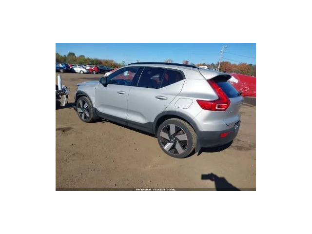 Volvo XC40 RECHARGE PURE ELECTRIC TWIN ULTIMATE - автомобили, коли, обяви за нови и употребявани 2