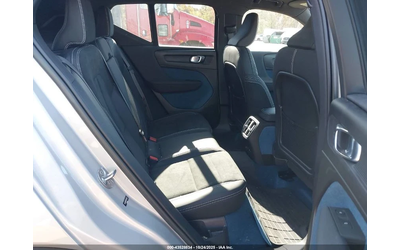 Volvo XC40 RECHARGE PURE ELECTRIC TWIN ULTIMATE - автомобили, коли, обяви за нови и употребявани 7