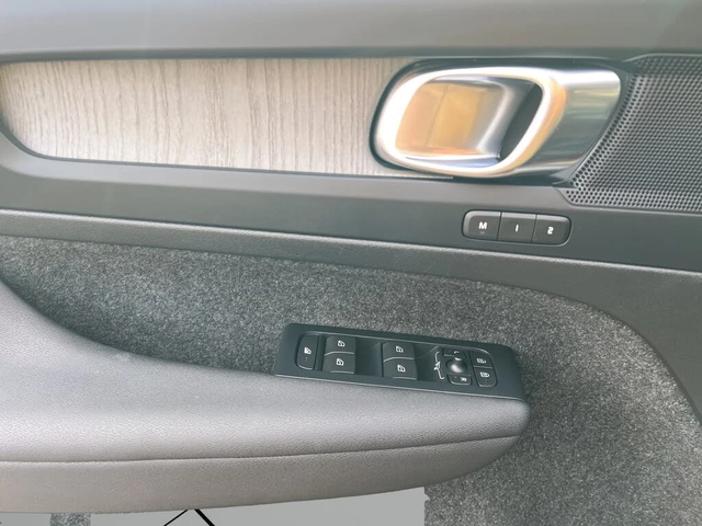 Volvo XC40 B5 Core AWD - автомобили, коли, обяви за нови и употребявани 16