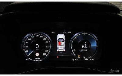 Volvo XC40 * T4* R-DESIGN* КОЖА* ПОДГРЕВ* TOP* - автомобили, коли, обяви за нови и употребявани 7