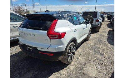 volvo-xc40 - 2