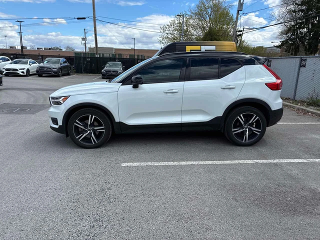Volvo XC40 | R Design | ДВА КЛЮЧА | ПАНОРАМА | ПОДГРЕВ | - автомобили, коли, обяви за нови и употребявани 1