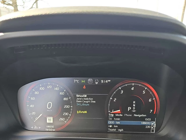 Volvo XC40 * Momentum * 360 * КОМПЛЕКТ ДЖАНТИ * ПОДГРЕВ * NAV - автомобили, коли, обяви за нови и употребявани 7
