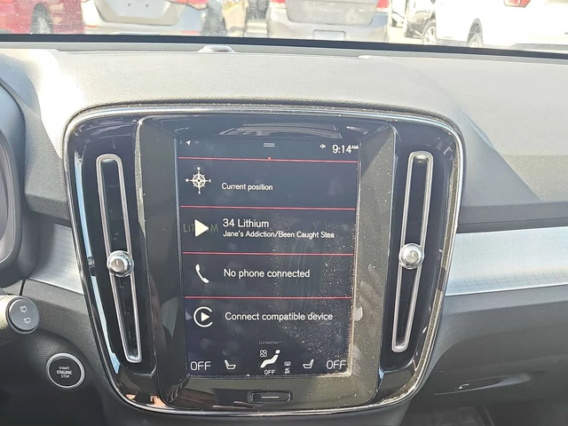 Volvo XC40 * Momentum * 360 * КОМПЛЕКТ ДЖАНТИ * ПОДГРЕВ * NAV - автомобили, коли, обяви за нови и употребявани 8