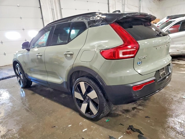 Volvo XC40 RECHARGE ULTIMATE AWD - автомобили, коли, обяви за нови и употребявани 1