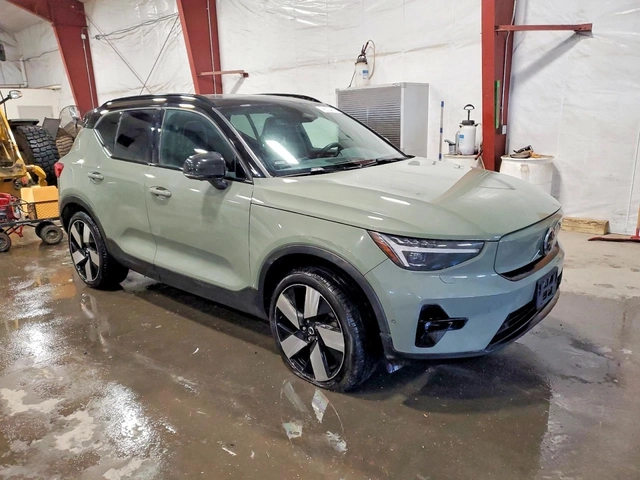 Volvo XC40 RECHARGE ULTIMATE AWD - автомобили, коли, обяви за нови и употребявани 3