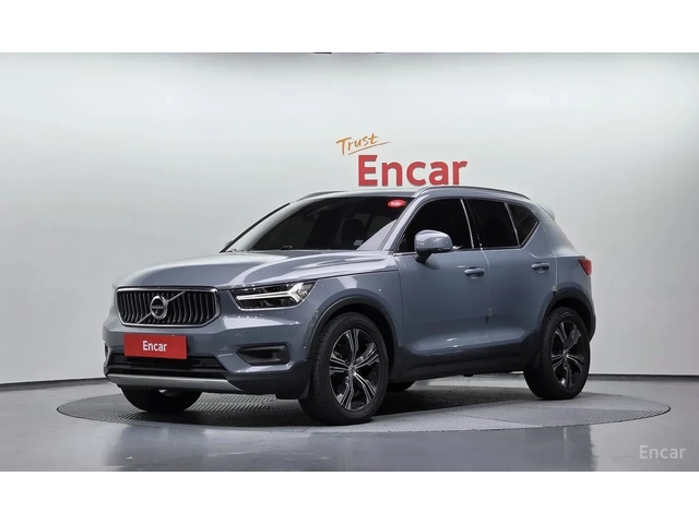 Volvo XC40 T4 AWD / INSCRIPTION / HARMAN-KARDON / 360 / PANO - автомобили, коли, обяви за нови и употребявани 0