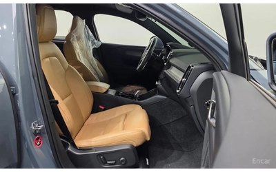 Volvo XC40 T4 AWD / INSCRIPTION / HARMAN-KARDON / 360 / PANO - автомобили, коли, обяви за нови и употребявани 11