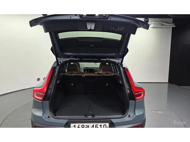 Volvo XC40 T4 AWD / INSCRIPTION / HARMAN-KARDON / 360 / PANO - автомобили, коли, обяви за нови и употребявани 15