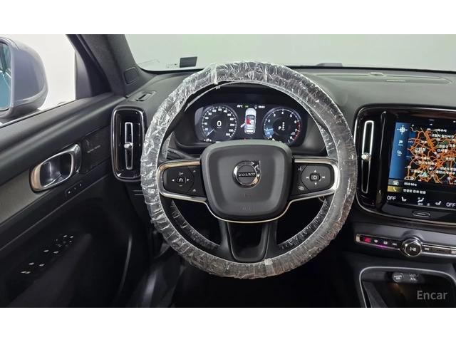 Volvo XC40 T4 AWD / INSCRIPTION / HARMAN-KARDON / 360 / PANO - автомобили, коли, обяви за нови и употребявани 6
