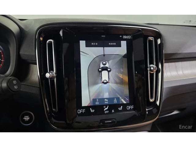 Volvo XC40 T4 AWD / INSCRIPTION / HARMAN-KARDON / 360 / PANO - автомобили, коли, обяви за нови и употребявани 8