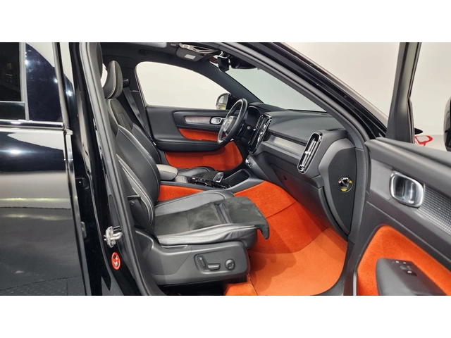 Volvo XC40 2018* R-DESIGN* DISTRONIK* DIGITAL* PANO* КРАЙНА Ц - автомобили, коли, обяви за нови и употребявани 13