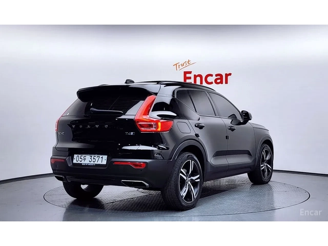 Volvo XC40 2018* R-DESIGN* DISTRONIK* DIGITAL* PANO* КРАЙНА Ц - автомобили, коли, обяви за нови и употребявани 3