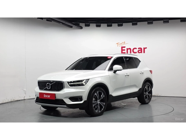 Volvo XC40 B4 Inscription* КОЖА* НАВИ* ПАНО* 360 - автомобили, коли, обяви за нови и употребявани 0