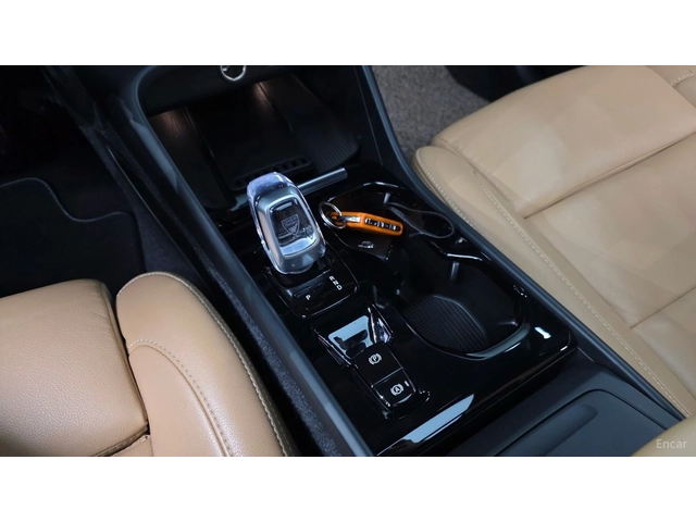 Volvo XC40 B4 Inscription* КОЖА* НАВИ* ПАНО* 360 - автомобили, коли, обяви за нови и употребявани 6