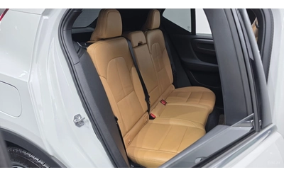 Volvo XC40 B4 Inscription* КОЖА* НАВИ* ПАНО* 360 - автомобили, коли, обяви за нови и употребявани 8