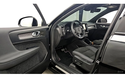 Volvo XC40 B4 Black Edition* КОЖА* НАВИ* ПАНО* 360 - автомобили, коли, обяви за нови и употребявани 7