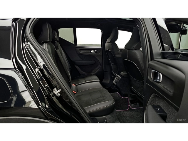 Volvo XC40 B4 Black Edition* КОЖА* НАВИ* ПАНО* 360 - автомобили, коли, обяви за нови и употребявани 9