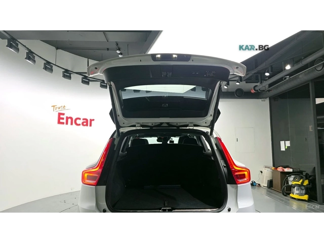 Volvo XC40 T4* R-Design* ПОДГРЕВ* ДИСТРОНИК* КАМЕРА* - автомобили, коли, обяви за нови и употребявани 15