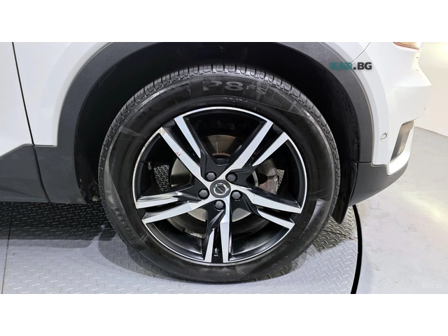 Volvo XC40 T4* R-Design* ПОДГРЕВ* ДИСТРОНИК* КАМЕРА* - автомобили, коли, обяви за нови и употребявани 16