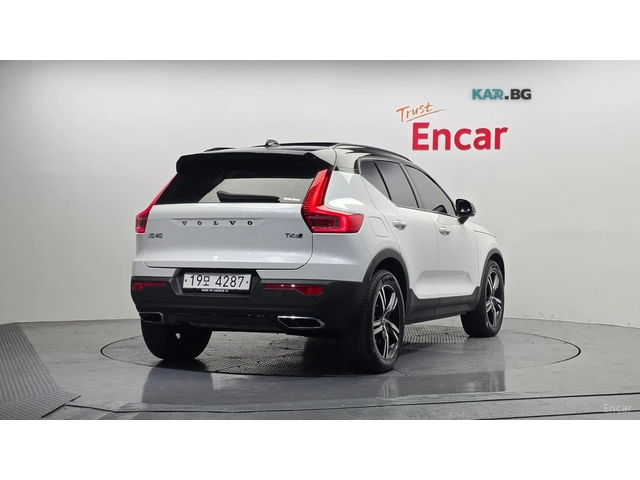 Volvo XC40 T4* R-Design* ПОДГРЕВ* ДИСТРОНИК* КАМЕРА* - автомобили, коли, обяви за нови и употребявани 2