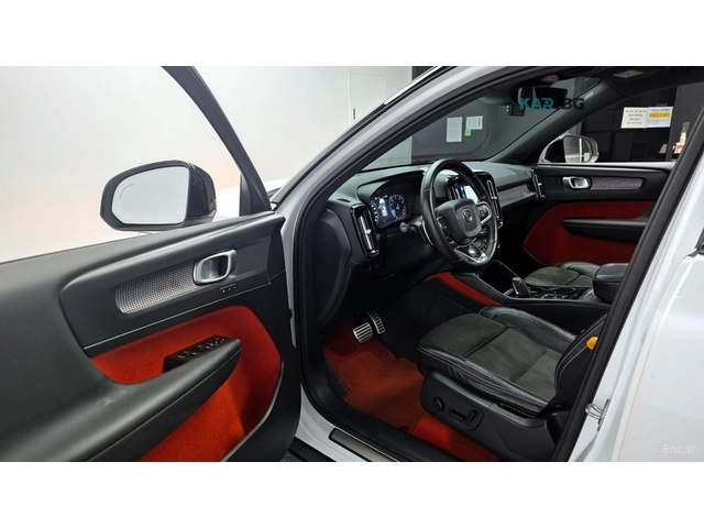 Volvo XC40 T4* R-Design* ПОДГРЕВ* ДИСТРОНИК* КАМЕРА* - автомобили, коли, обяви за нови и употребявани 7