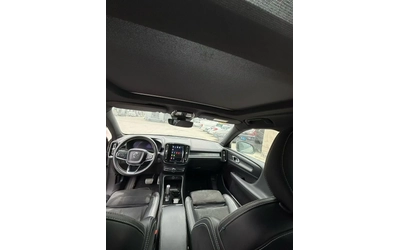 Volvo XC40 | ПАНОРАМА | ЗАДНА КАМЕРА | KEYLESS | - автомобили, коли, обяви за нови и употребявани 8