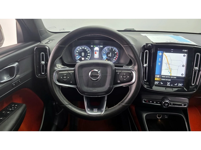 Volvo XC40 T4 R-Design - автомобили, коли, обяви за нови и употребявани 11