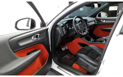 Volvo XC40 B4* R Disign* ПОДГРЕВ ЗАДЕН РЕД* ОБДУХ* FULL* - автомобили, коли, обяви за нови и употребявани 16