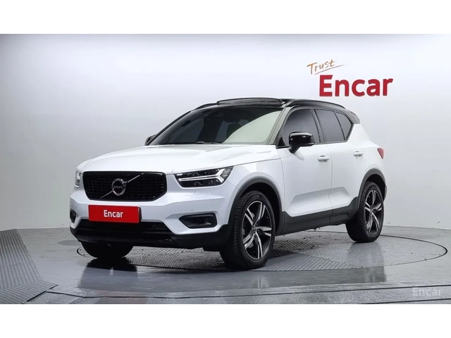 Volvo XC40 B4* R Disign* ПОДГРЕВ ЗАДЕН РЕД* ОБДУХ* FULL* - автомобили, коли, обяви за нови и употребявани 2