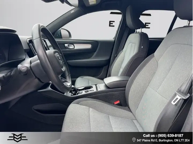 Volvo XC40 2 Ключа* Камера* Сервизна - автомобили, коли, обяви за нови и употребявани 6