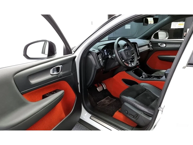 Volvo XC40 B4* R Disign* ПОДГРЕВ ЗАДЕН РЕД* ОБДУХ* FULL* - автомобили, коли, обяви за нови и употребявани 16