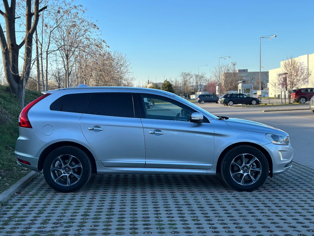 Volvo XC60 2.4D* OCEAN RACE* 4Х4* АВТОМАТИК* - автомобили, коли, обяви за нови и употребявани 3