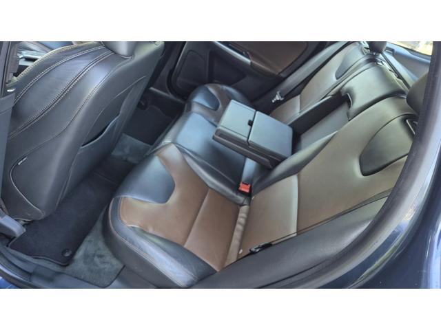 Volvo XC60 2.4 D5 100%РЕАЛНИ FULL 4Х4 ЛИЗИНГ ВИДЕО - автомобили, коли, обяви за нови и употребявани 12