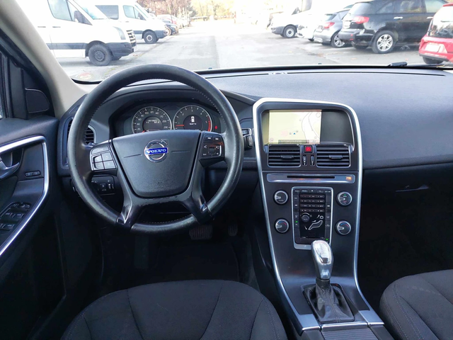 Volvo XC60 D4 2, 0d 163ps AUTOMATIC - автомобили, коли, обяви за нови и употребявани 5