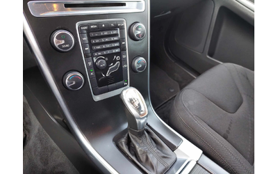 Volvo XC60 D4 2, 0d 163ps AUTOMATIC - автомобили, коли, обяви за нови и употребявани 6