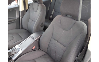 Volvo XC60 D4 2, 0d 163ps AUTOMATIC - автомобили, коли, обяви за нови и употребявани 7