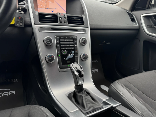 Volvo XC60 2.0D-FACELIFT-AUT-NAVI-DIGITAL - автомобили, коли, обяви за нови и употребявани 12