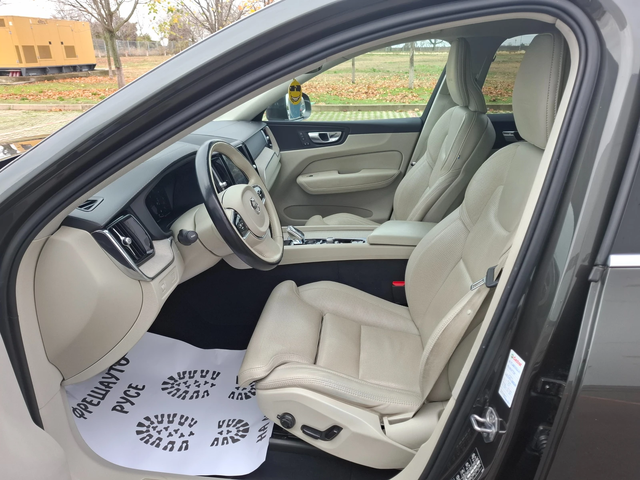 Volvo XC60 2.0HYBRID Face Lift Navi Пдгрев Общуване Камера - автомобили, коли, обяви за нови и употребявани 5